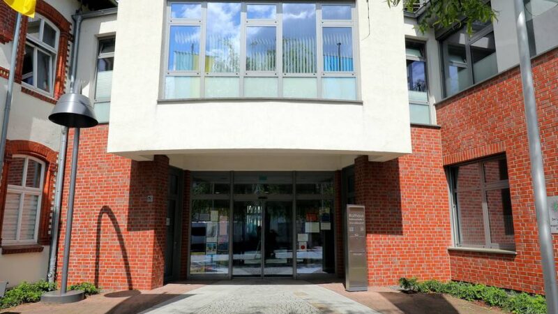 Transparentere Politik: Alpen setzt Beamer bei Sitzungen ein