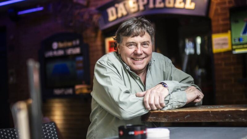 In der Düsseldorfer Altstadt: Kult-Kneipe Dä Spiegel bleibt doch noch länger geöffnet