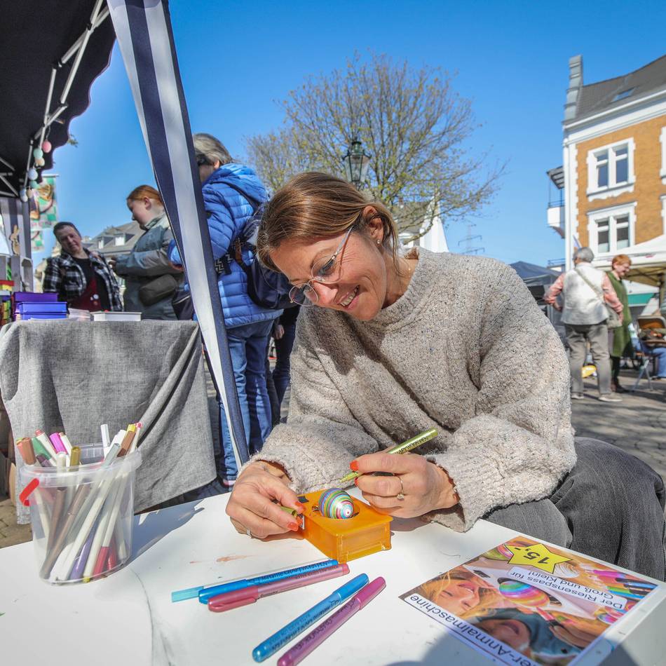 Fest in Düsseldorf-Eller: Ostermarkt zieht viele Besucher an – „für die Beschicker wird es schwieriger“