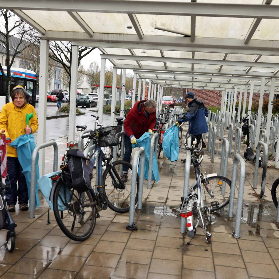 Müllsammler in Korschenbroich: „Schön, dass es hier sauber ist“