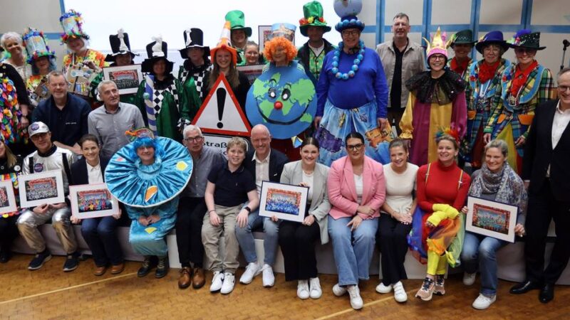 Karneval in Mönchengladbach: Kostüm-Champions des Veilchendienstagszugs geehrt