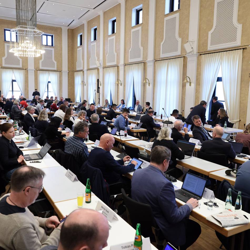 Von „Feigheit“ bis „Haltung zeigen“ in Mönchengladbach: Diese zwei Themen ließen Debatten im Stadtrat aufflammen