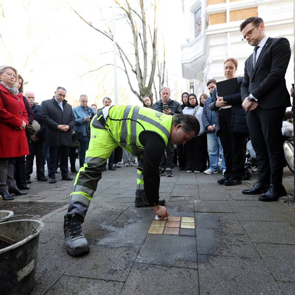 Neue Stolpersteine in Mönchengladbach: „Jetzt ist die ganze Familie wieder zusammen“