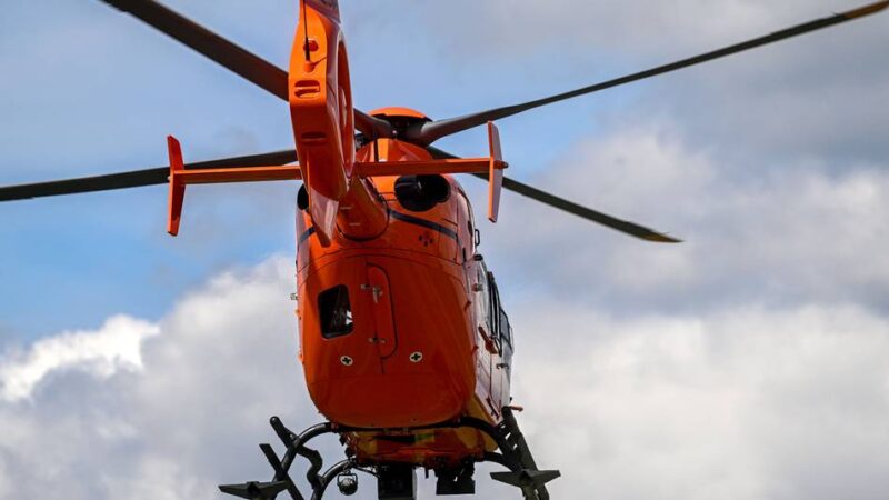 Sturz durch ein Oberlicht: 23-Jähriger stirbt nach Arbeitsunfall im Krankenhaus