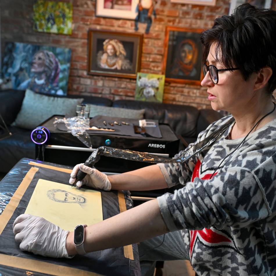 Kunst auf der Haut: Der kleine Tattoo-Laden im Dorf