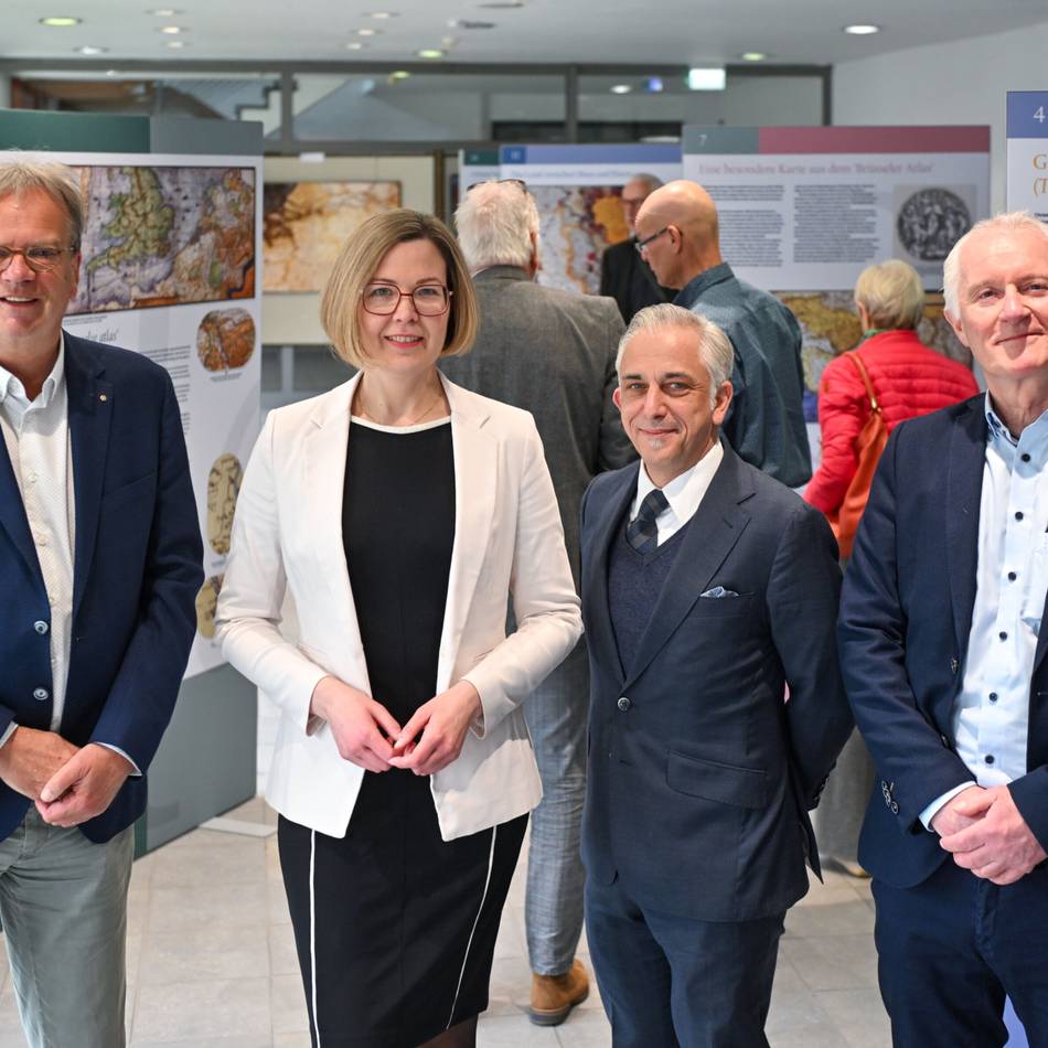 Ausstellung „Karten der Welt“ in Geldern: Handgemalte Karten für den spanischen König