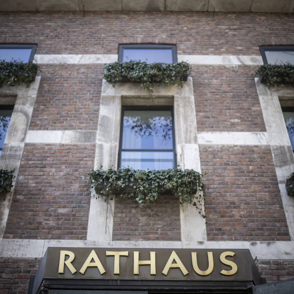 Sparkurs im Rathaus: Der Schuldenberg der Stadt Düsseldorf wächst auf über eine Milliarde Euro