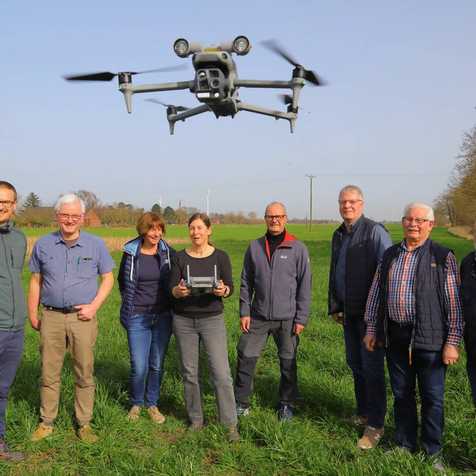 Piloten der OAS Sonsbeck im Kreis Wesel im Einsatz: Mit Drohne und KI zur Rettung des Kiebitz‘