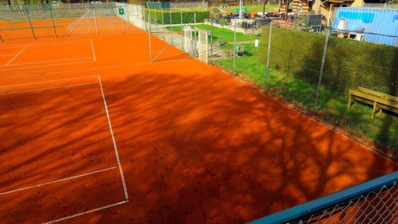 Überdachte Tribüne und Padel-Plätze : Für den Sport kratzt Sonsbeck Geld zusammen