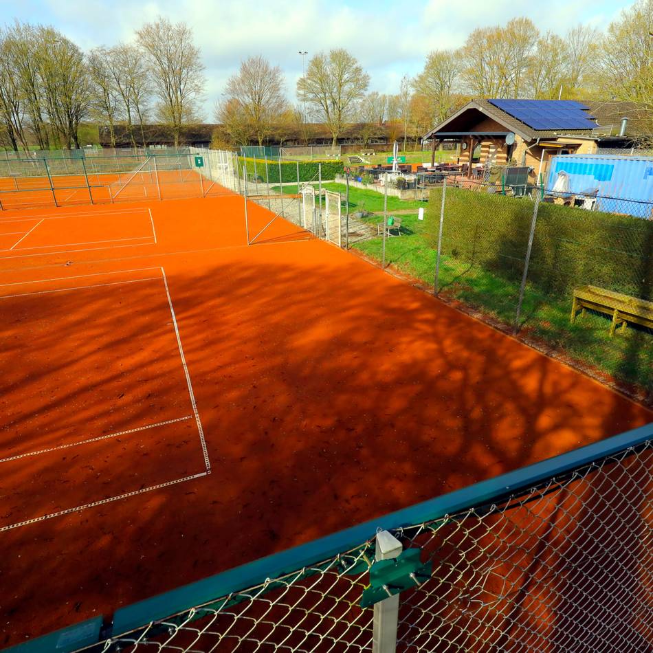 Überdachte Tribüne und Padel-Plätze : Für den Sport kratzt Sonsbeck Geld zusammen
