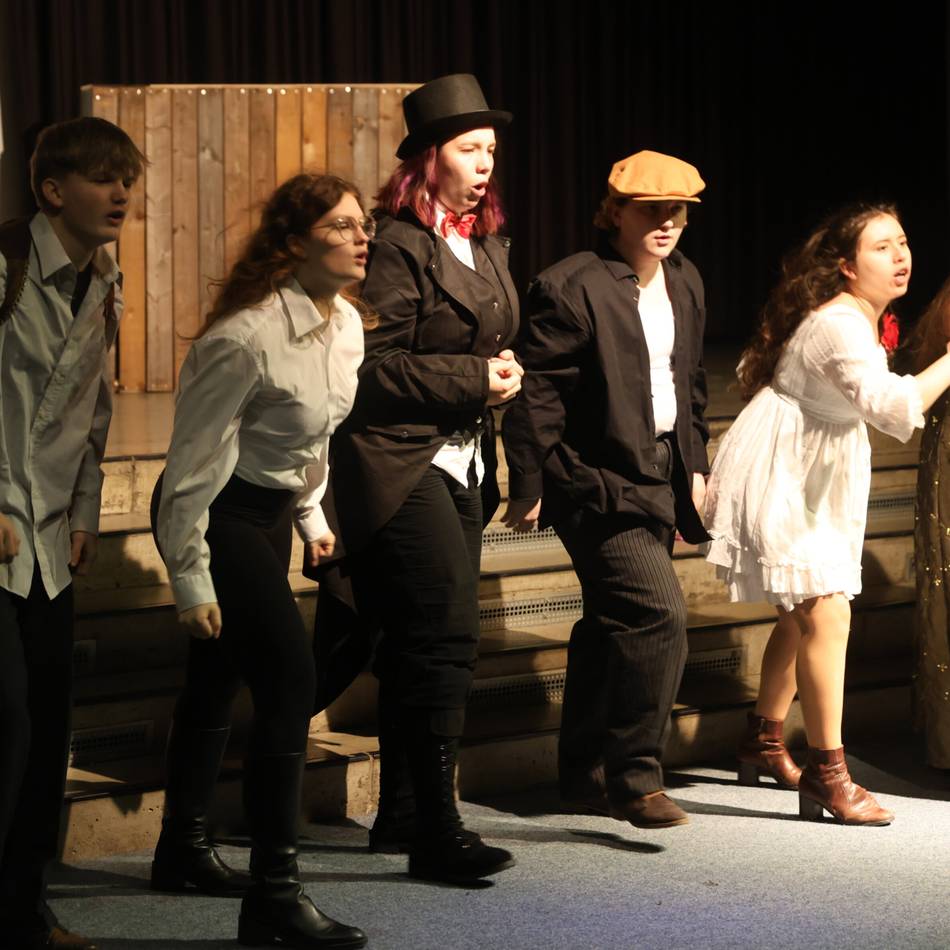 „Theaterlise“ in Leverkusen: Schüler stellen Büchners „Woyzeck“ auf den Kopf