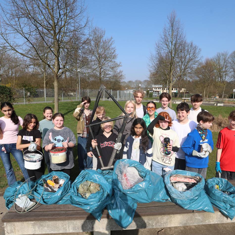 „Wir für unsere Stadt“: Leverkusener Schüler gehen bei Putzaktion mit gutem Beispiel voran