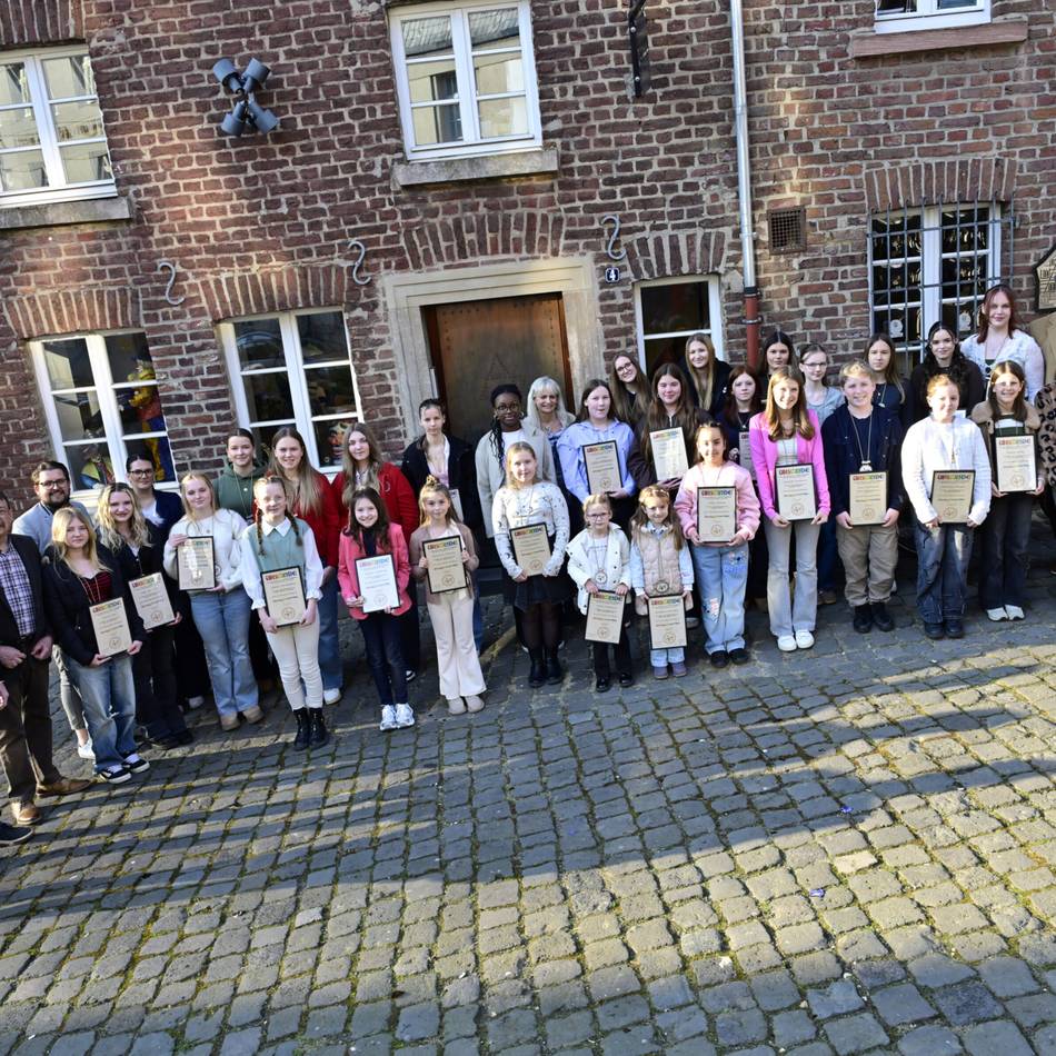 Jecken in Mönchengladbach: Karnevalistischer Nachwuchs mit Ströppkes-Orden ausgezeichnet