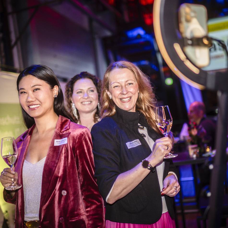 Netzwerken auf dem Areal Böhler: Hunderte Gäste tauschen sich beim ersten „Düsseldorf IN“ des Jahres aus