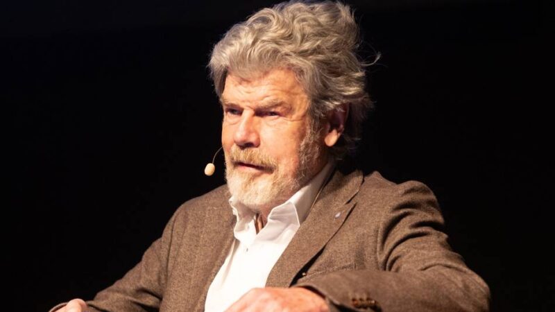 Reinhold Messner in Krefeld: „Nicht der Gipfel, sondern das Heimkommen ist das Beste“