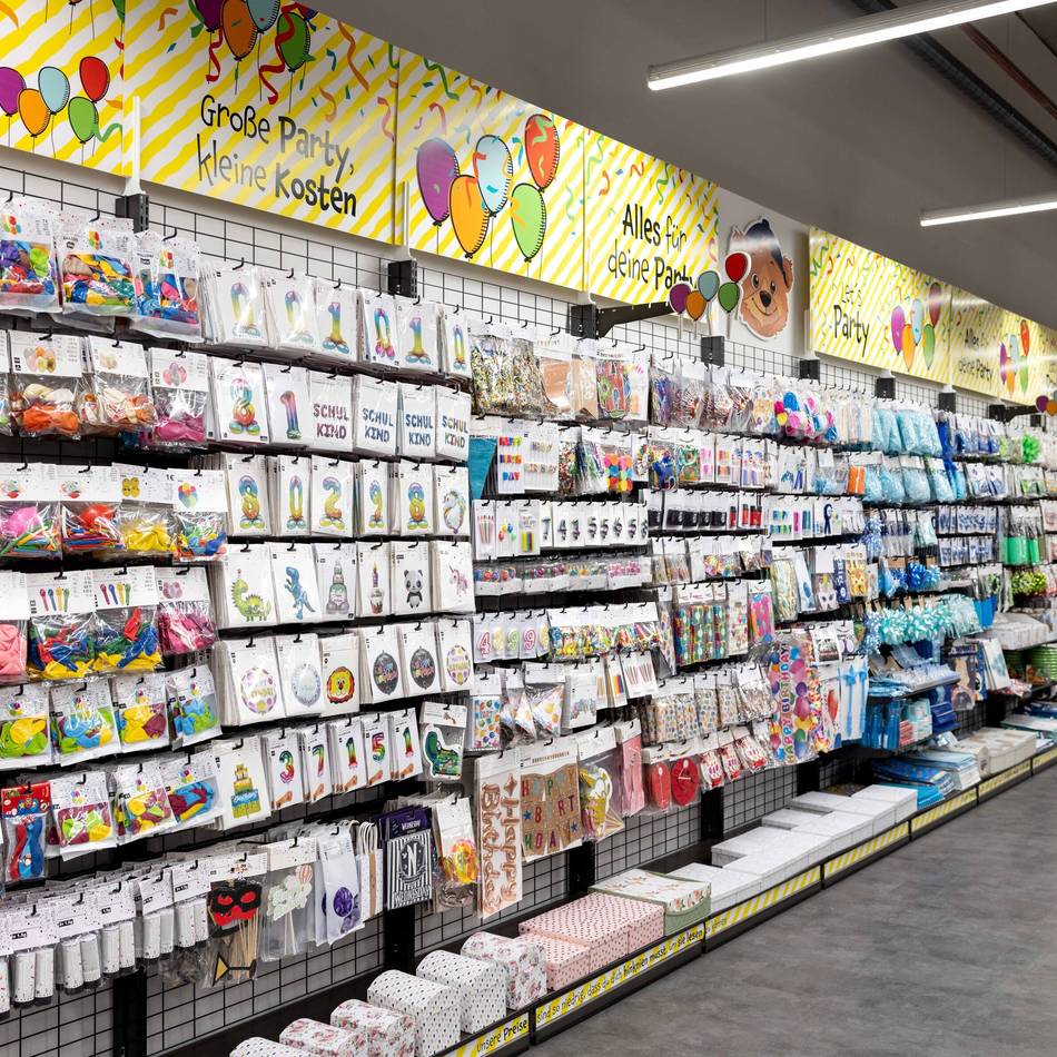 Discounter-Eröffnung in Galeria-Gebäude: Gratis-Donuts, Popcorn – und Kritik von der CDU