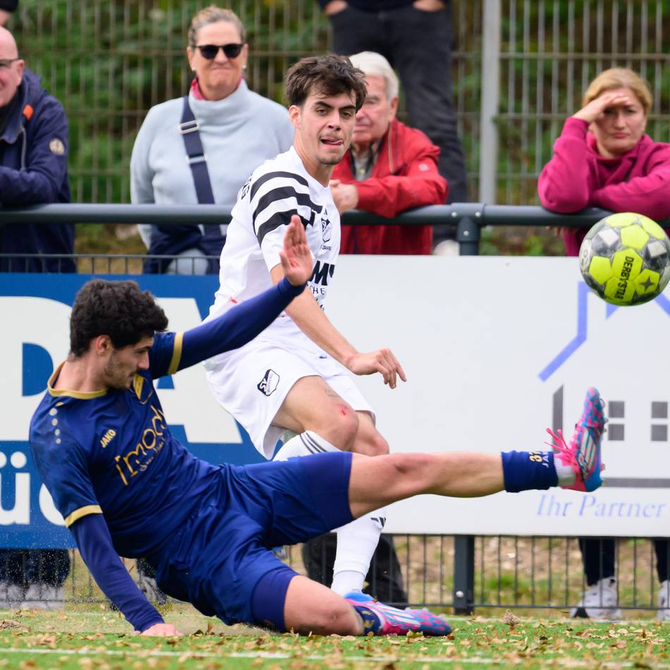 Spitzenspiel gegen den SV Scherpenberg: Derby-Knaller beim SV Budberg unter Flutlicht