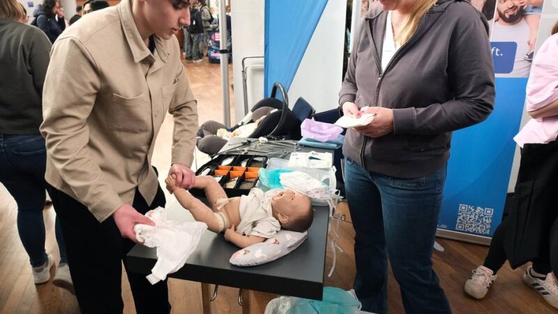 Ausbildungs- und Studienmesse Top Job: Junge Ratinger stellen Weichen fürs Berufsleben