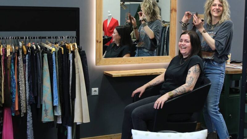 Neu in Ratingen: Friseurhandwerk und Mode unter einem Dach