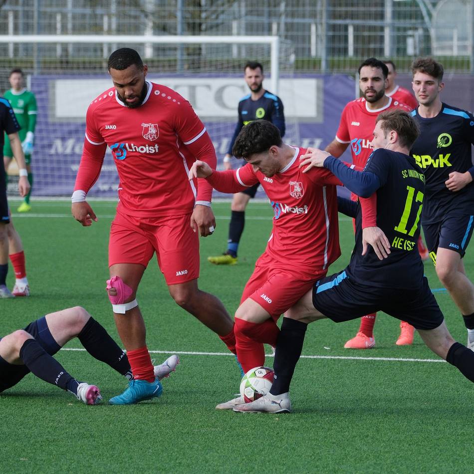 Die Winterzugänge stechen: 1. FC Wülfrath belohnt sich mit Bachmanns Traumtor