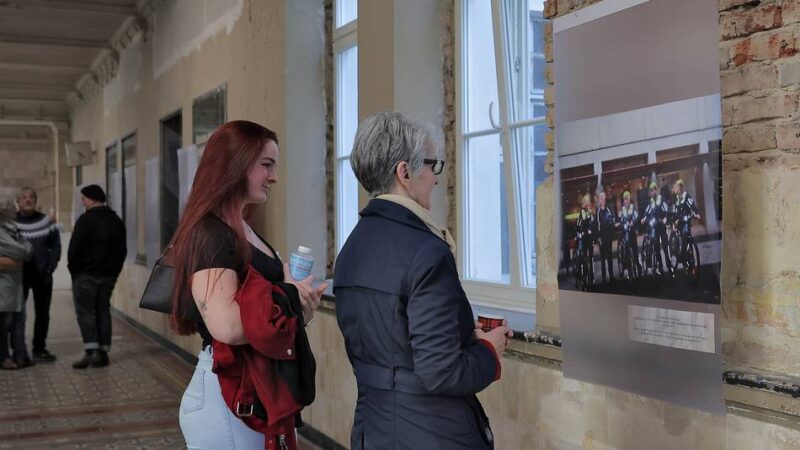 Wohnungslose in Krefeld: Foto-Ausstellung ist jetzt auch online zu sehen