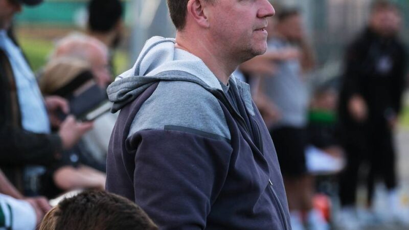 Im Aufwind – und in Unruhe: Titelkandidat VfB 03 Hilden trennt sich von Coach Tim Schneider