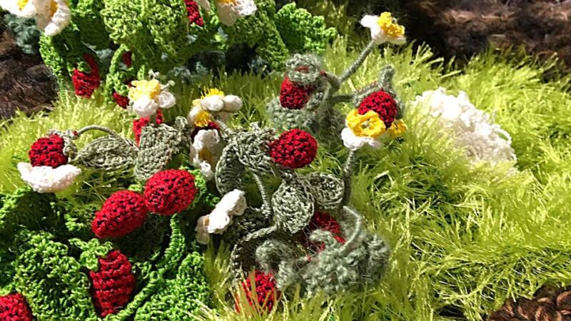 Pädagogisches  Angebot in Krefeld: Abenteuer für Kinder im riesigen Häkel-Wald