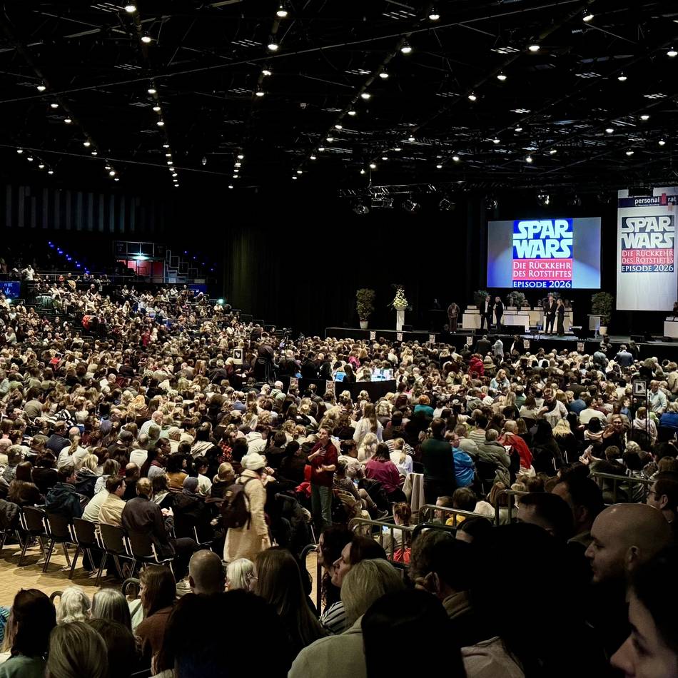 „Spar Wars“ im Rathaus: Mitarbeiter kritisieren Düsseldorfer OB Keller für Personalkürzungen