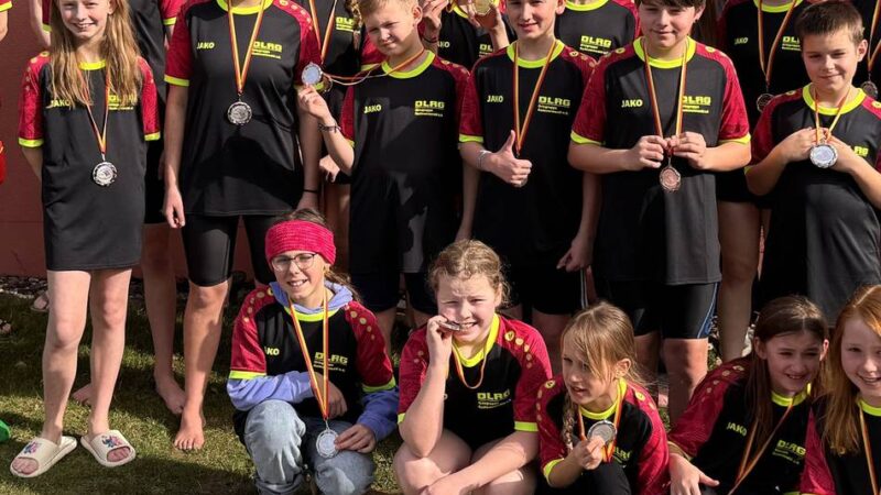 Lebensretter aus Radevormwald: DLRG erfolgreich bei Bezirksmeisterschaften