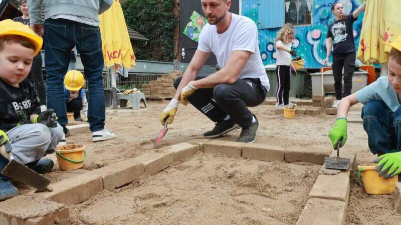 Trödelmarkt und Spaß für Kinder: Naturgut Ophoven in Leverkusen lädt zum Frühlingsfest