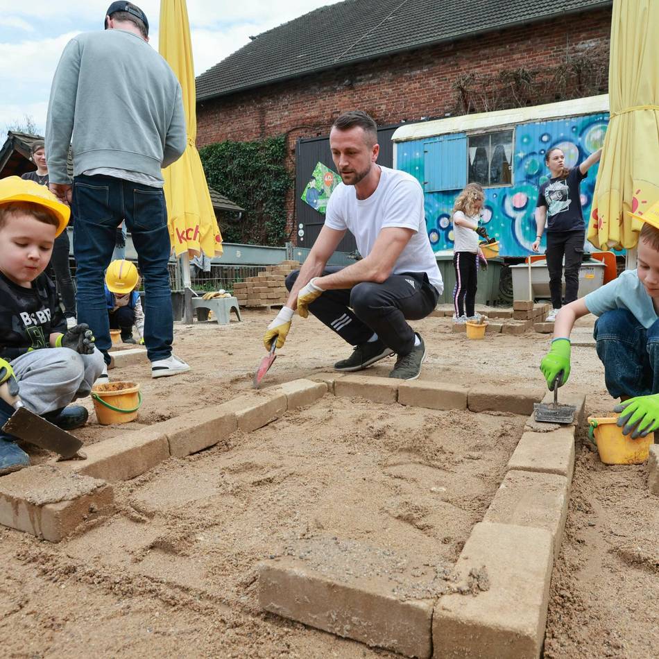 Trödelmarkt und Spaß für Kinder: Naturgut Ophoven in Leverkusen lädt zum Frühlingsfest