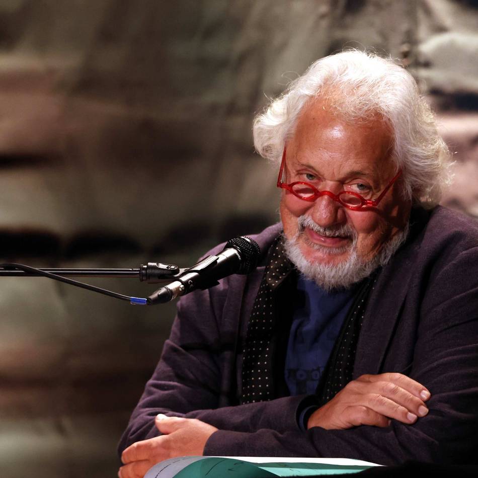 Kabarettist auf Abschiedstour:  Beikirchers brillantes „Arrivederci“ in Leverkusen