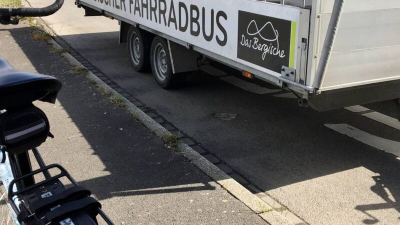 Freizeitlinie entlang der Balkantrasse: Bei Geisterbussen kann gut gespart werden