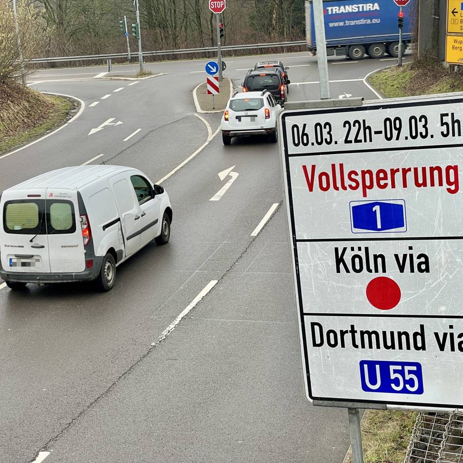 Zwischen Wermelskirchen und Remscheid: A1-Sperrung am Wochenende – Gerüst wird zurückgebaut