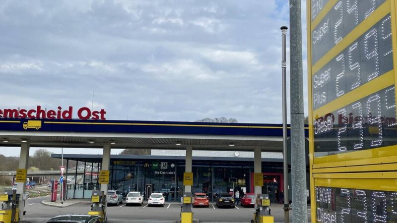 „Foto der Woche“: Benzinpreise auf Rekordhoch