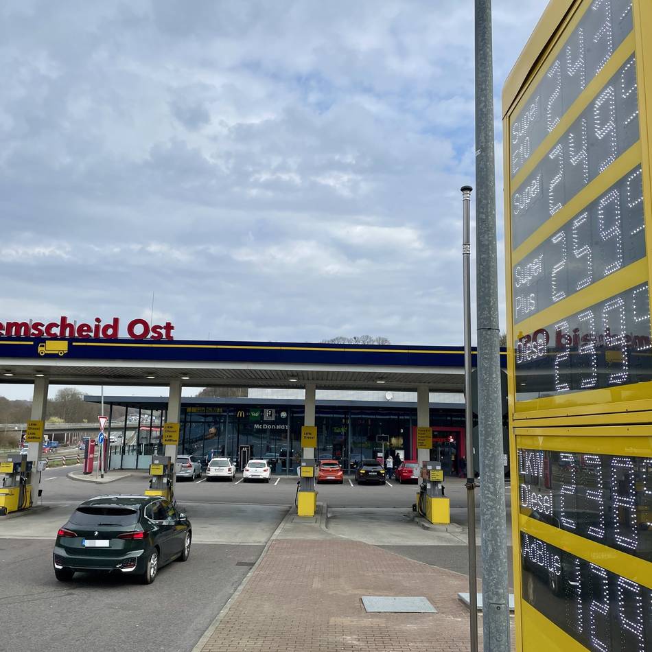 „Foto der Woche“: Benzinpreise auf Rekordhoch