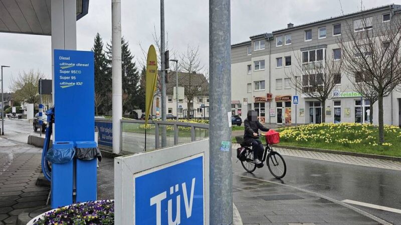 Hohe Sprit- und Heizölpreise in Hilden: „Die Kunden sitzen das jetzt aus“