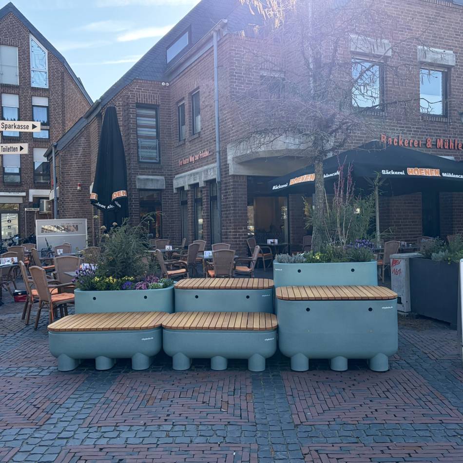 Bürger sollen sich beteiligen: Straelen testet neue Sitzmöbel in der Innenstadt