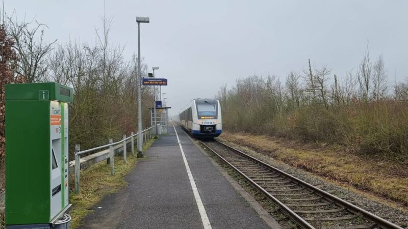Umbau soll kommen: VRR sieht Verbesserungsbedarf bei Bahnhöfen in Grevenbroich