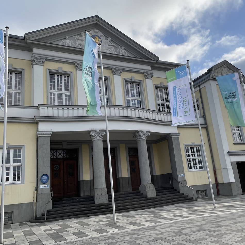 Tanzvorführung in der Festhalle Viersen: Wie Künstler das Älterwerden erkunden