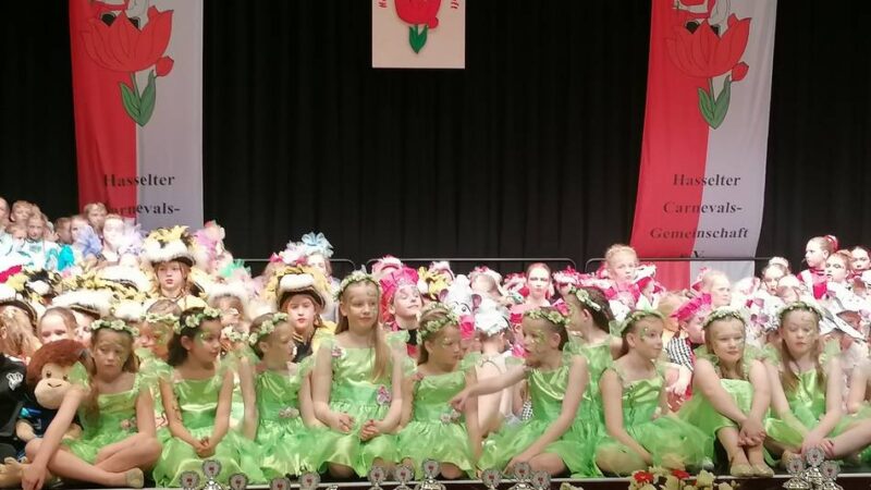 Karnevalssport im Kreis Kleve: Über 1000 Tänzerinnen begeistern in der Klever Stadthalle