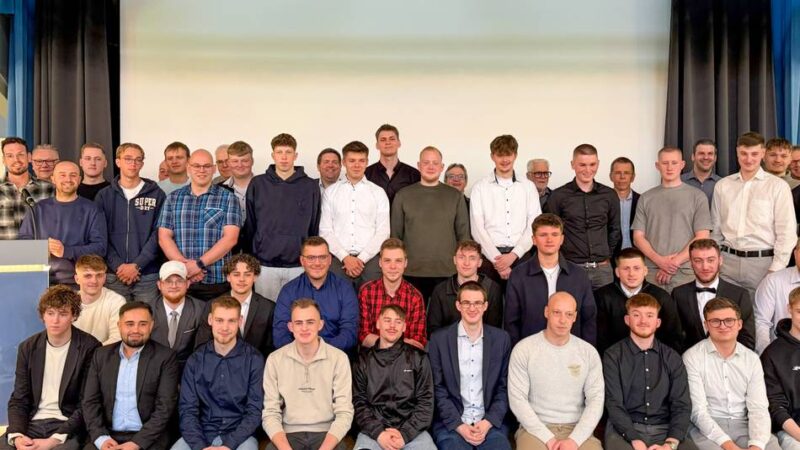 Lossprechung im Bürgerhaus Uedem: Das sind die neuen Elektro-Gesellen im Kreis Kleve