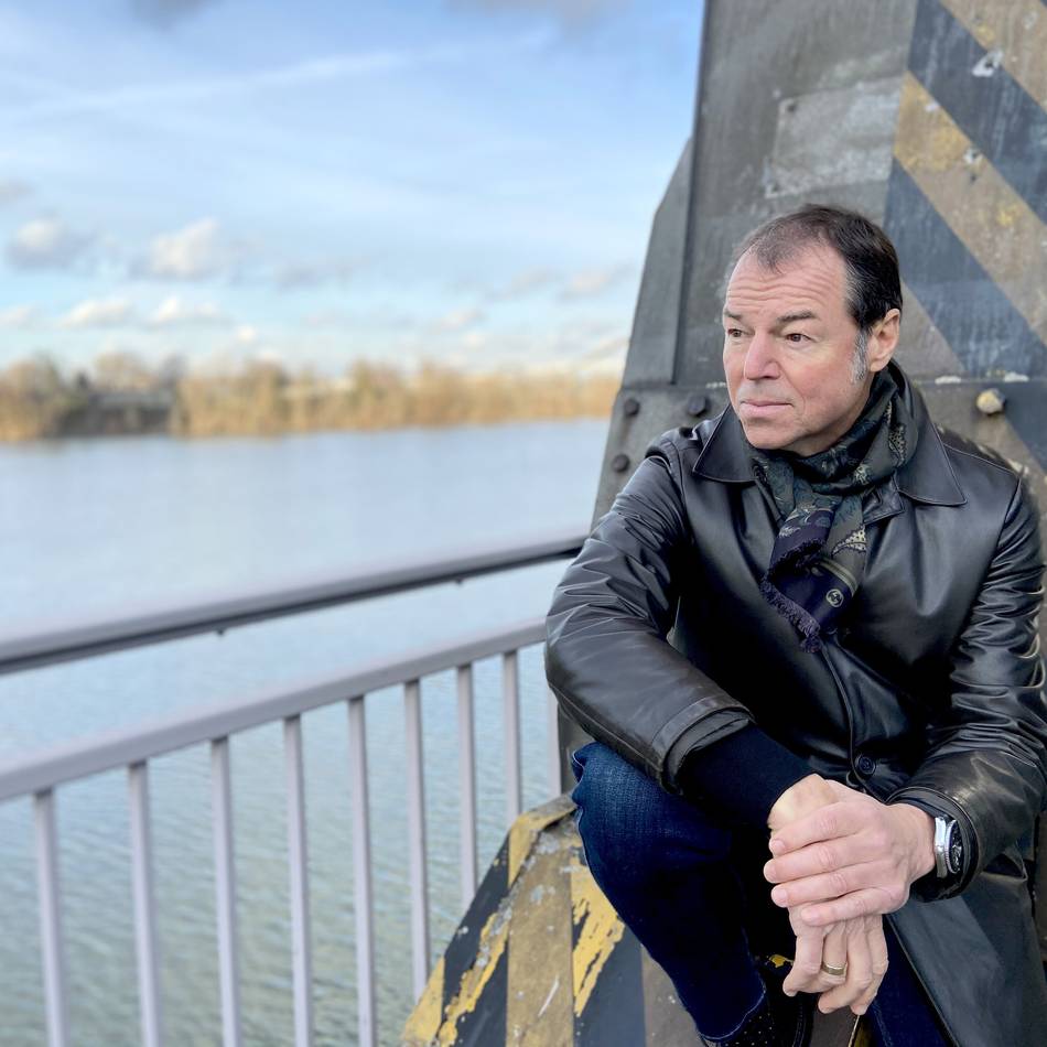 Lesung mit Horst Eckert : Politthriller in der Reeser Stadtbücherei