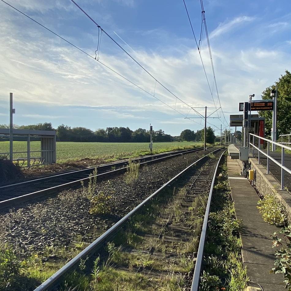 Rheinbahn in Meerbusch: Stadtbahnlinie U76 hält zum Teil an anderen Bahnsteigen