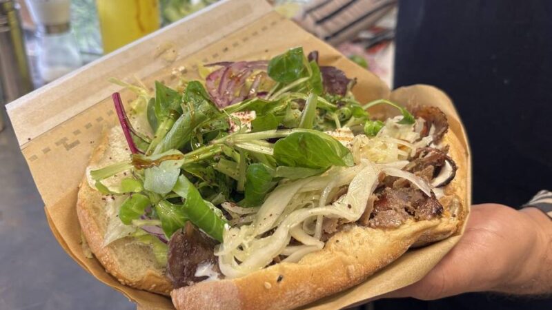 Beliebter Imbiss in Rath: Gibt es in einem Hinterhof-Imbiss den besten Döner in Düsseldorf?