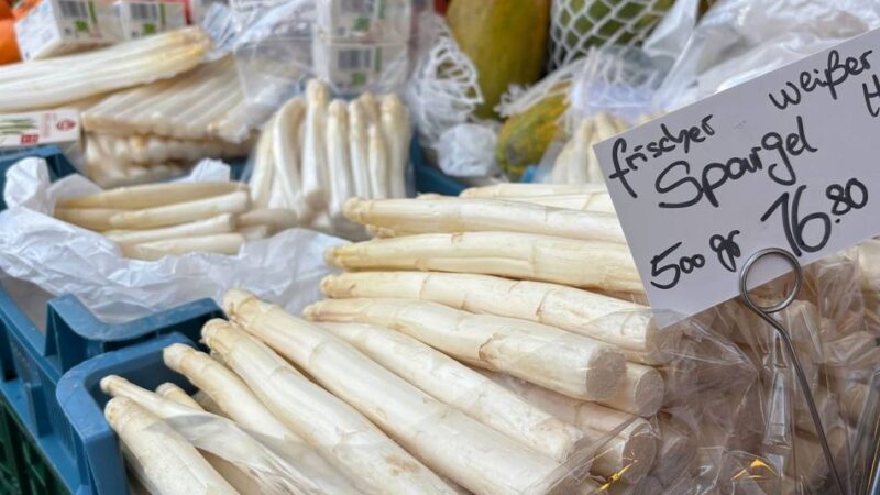 Beliebtes Gemüse: Düsseldorf startet in die Spargelzeit – die ersten Stangen sind noch teuer