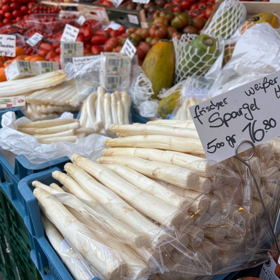 Beliebtes Gemüse: Düsseldorf startet in die Spargelzeit – die ersten Stangen sind noch teuer