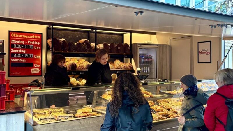 Jetzt läuft in Düsseldorf eine Räumungsklage: Streit um Bäckerstand auf dem Carlsplatz