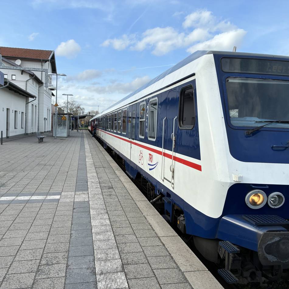 Zwischen Kleve und Düsseldorf: Nostalgie auf Schienen: So ist die Fahrt im historischen Niersexpress
