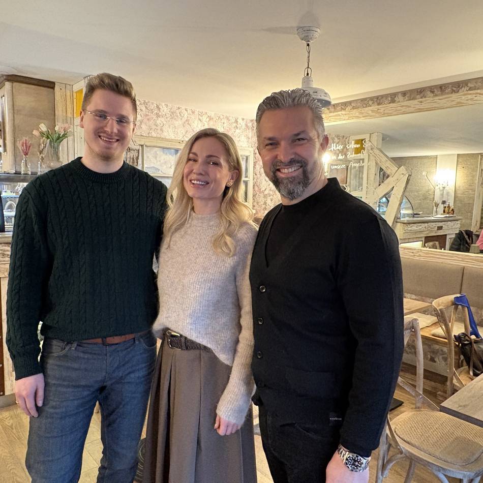 Café in Mönchengladbach: In diesem Bunker gibt es Frühstück mit goldenem Besteck